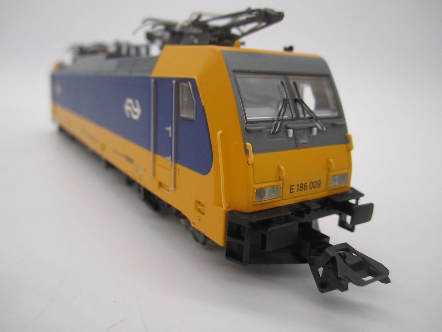 Trix H0 - 22164 - E-loc, BR E-186 van de NS - Digitaal MFX/Sound