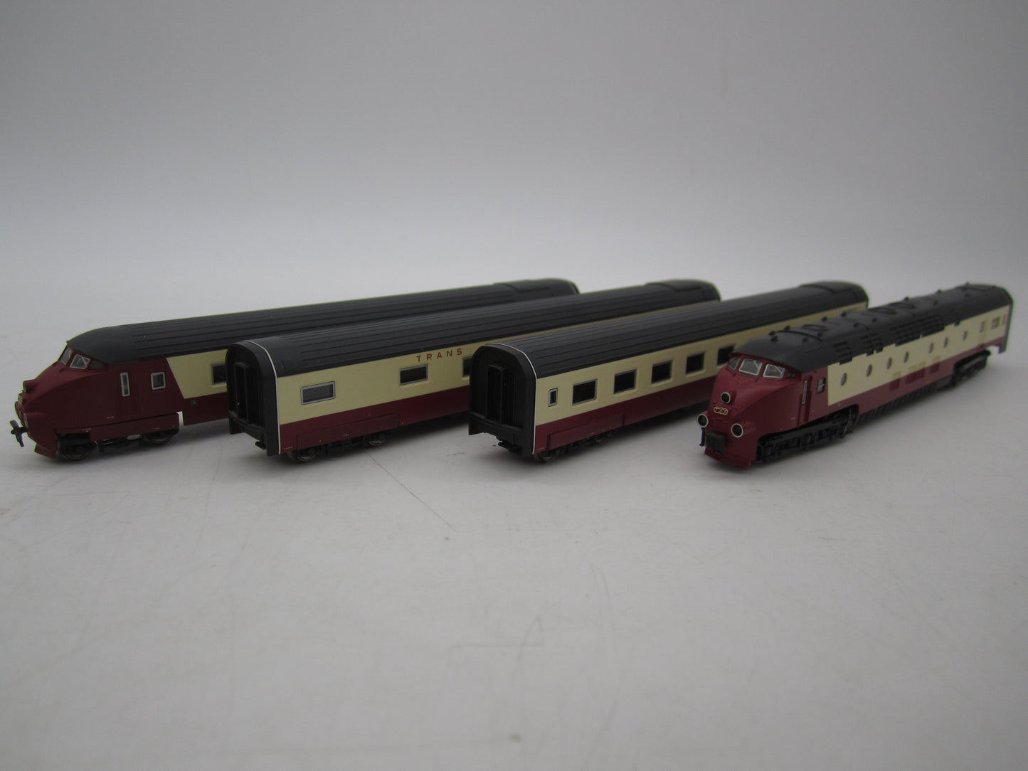 Minitrix N - 12224 - 4-delige RAm TEE van de SBB-CFF