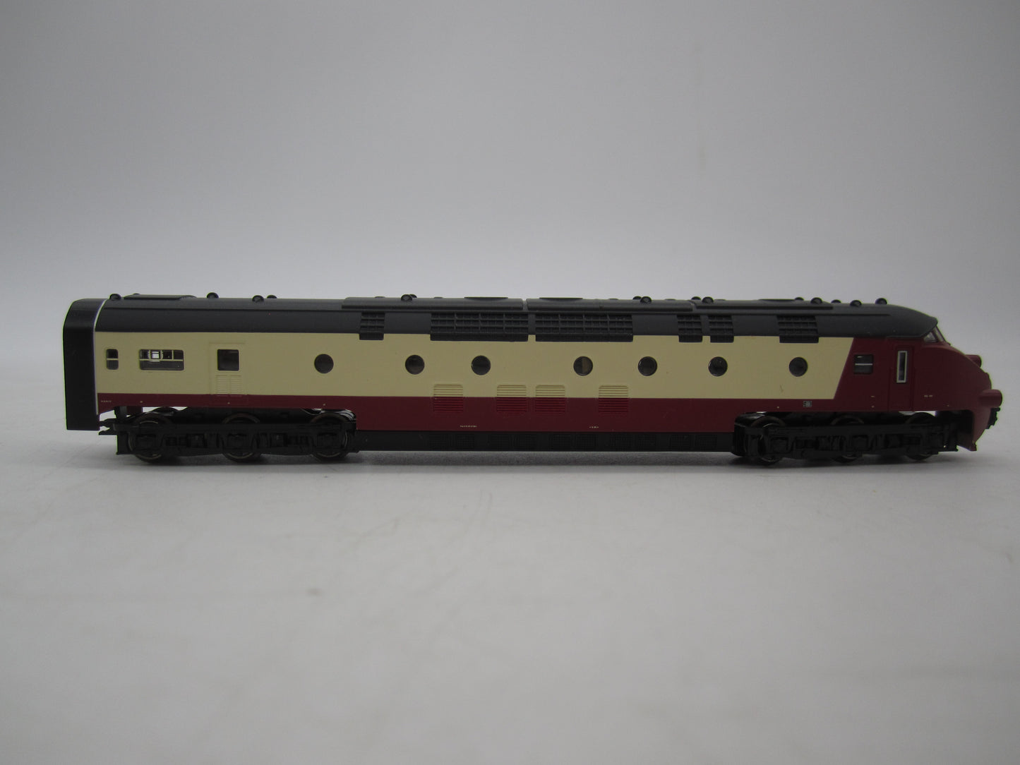 Minitrix N - 12224 - 4-delige RAm TEE van de SBB-CFF