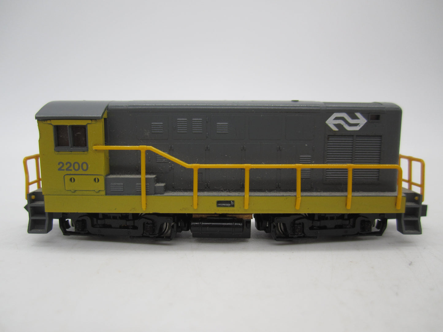 Minitrix N - 11035 - Diesellocomotief, Serie 2200 van de NS