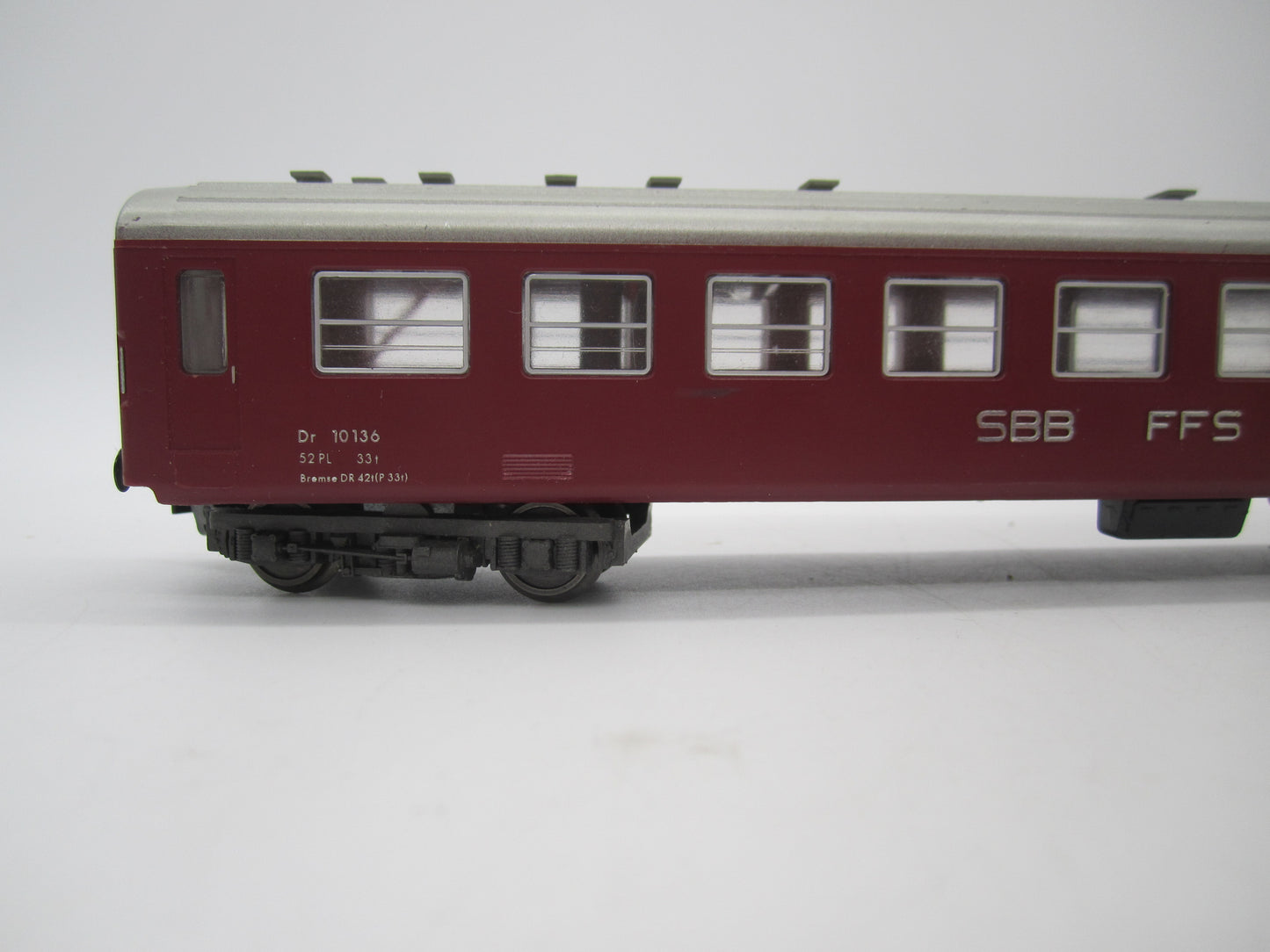 Fleischmann H0 - 1418 B - Personenwagen "Restauratierijtuig" van de SBB-CFF, met verlichting