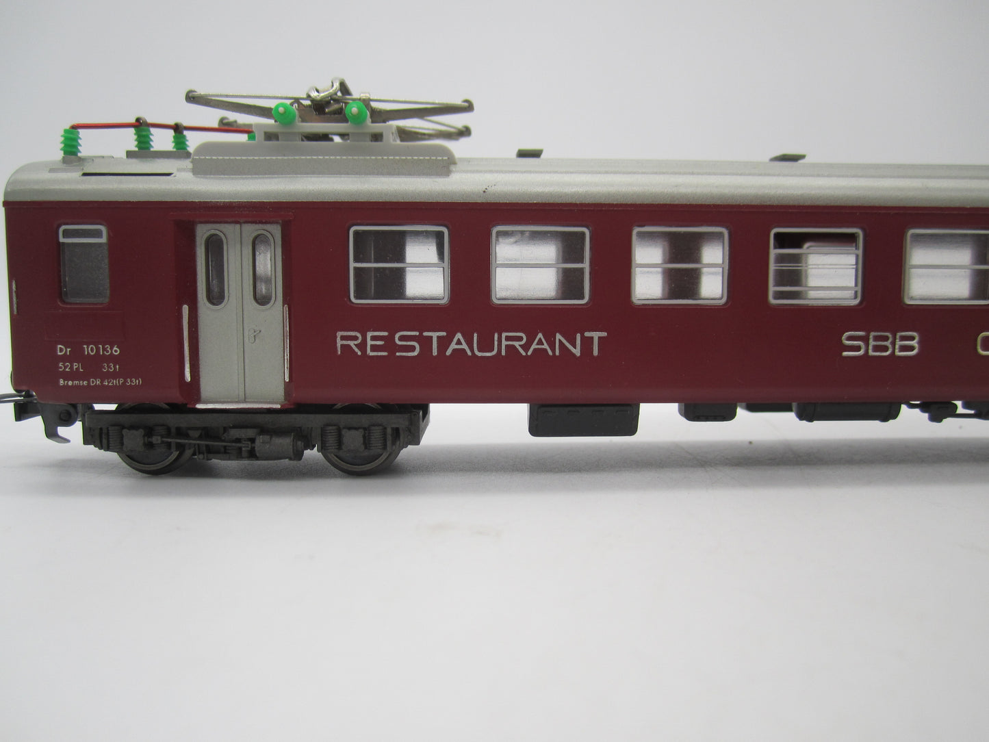 Fleischmann H0 - 1418 B - Personenwagen "Restauratierijtuig" van de SBB-CFF, met verlichting