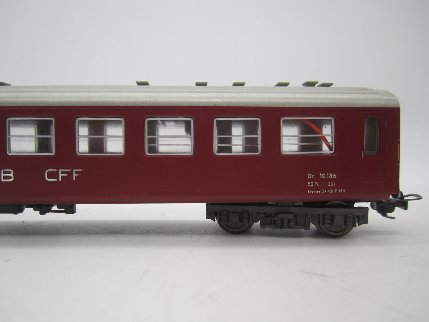 Fleischmann H0 - 1418 B - Personenwagen "Restauratierijtuig" van de SBB-CFF, met verlichting