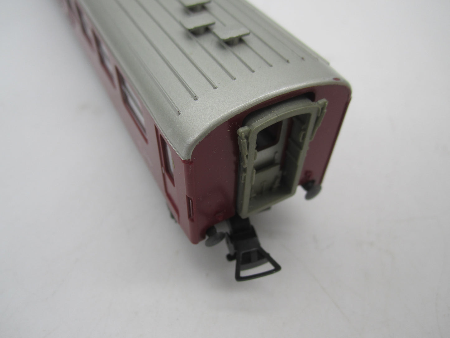 Fleischmann H0 - 1418 B - Personenwagen "Restauratierijtuig" van de SBB-CFF, met verlichting