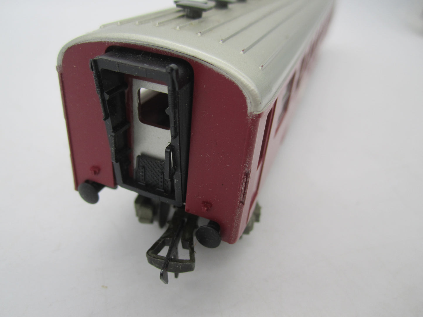 Fleischmann H0 - 1418 - Personenwagen "Restauratierijtuig" van de SBB-CFF, met verlichting