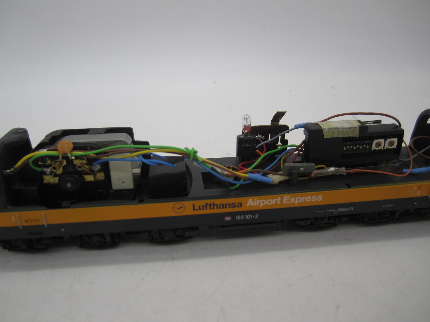 Märklin H0 - Uit set 2668 - E-loc, BR 103 "Lufthansa" van de DB - Digitaal