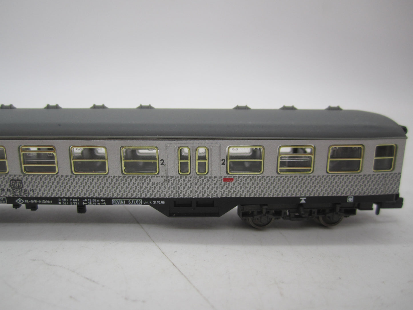 Fleischmann Piccolo N - 8122 - 2e klas rijtuig 'Silberlinge' van de DB, met verlichting