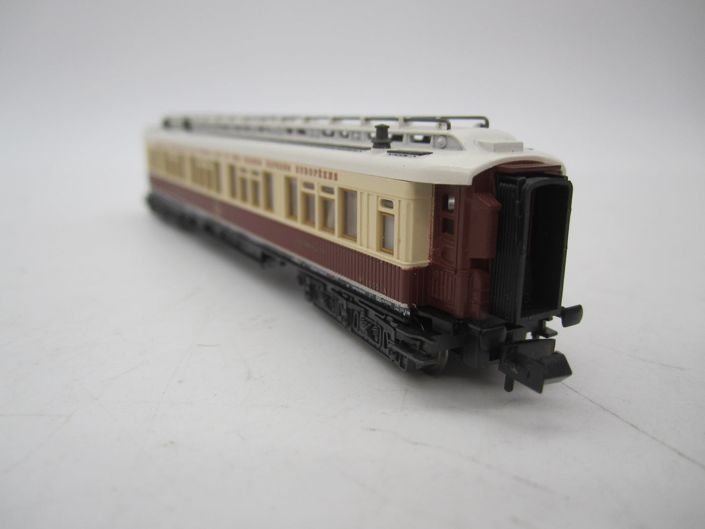 Minitrix N - 13180 - Personenrijtuig Oriënt Express van de CIWL, met verlichting