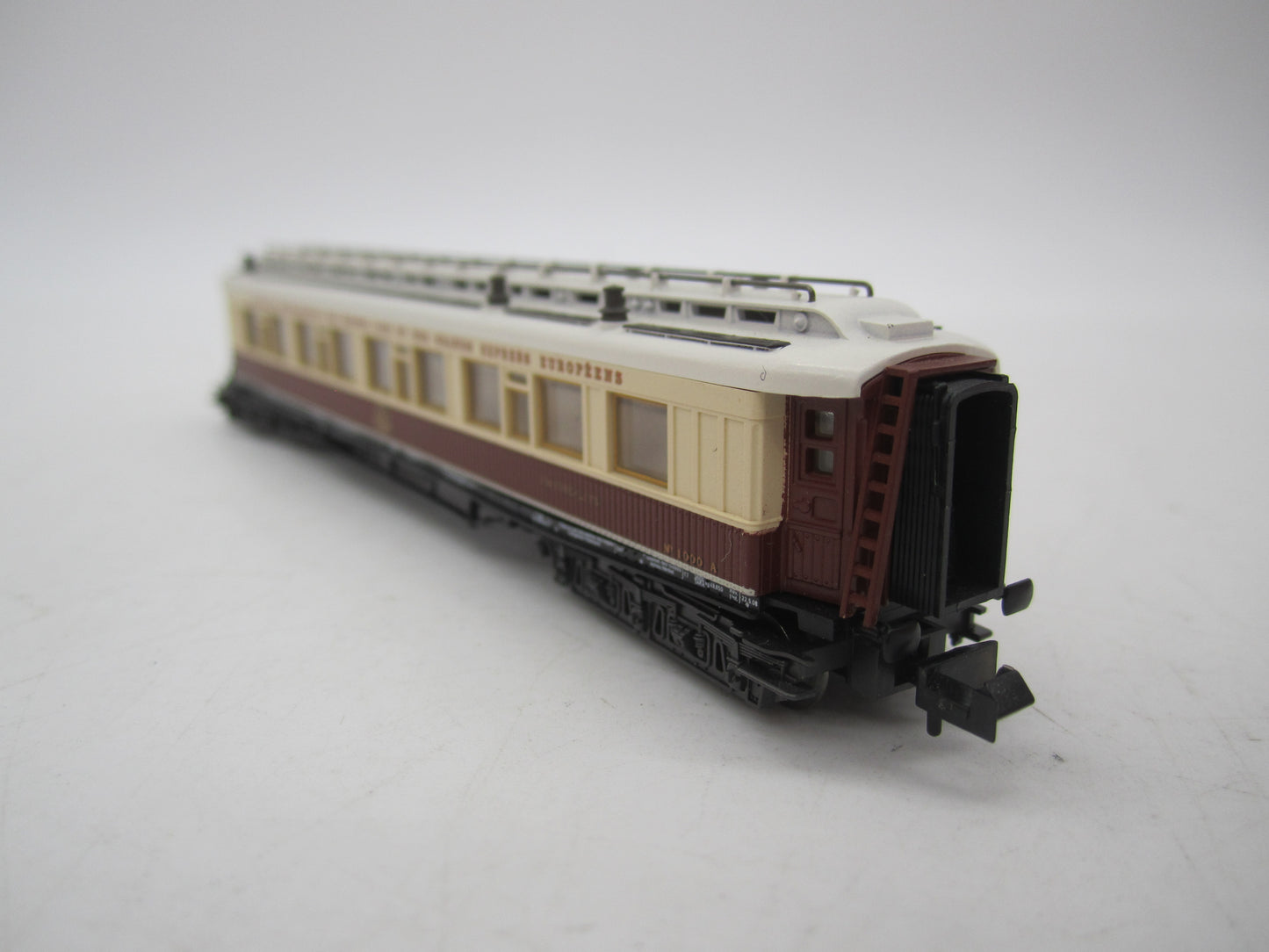 Minitrix N - 13180 - Personenrijtuig Oriënt Express van de CIWL, met verlichting