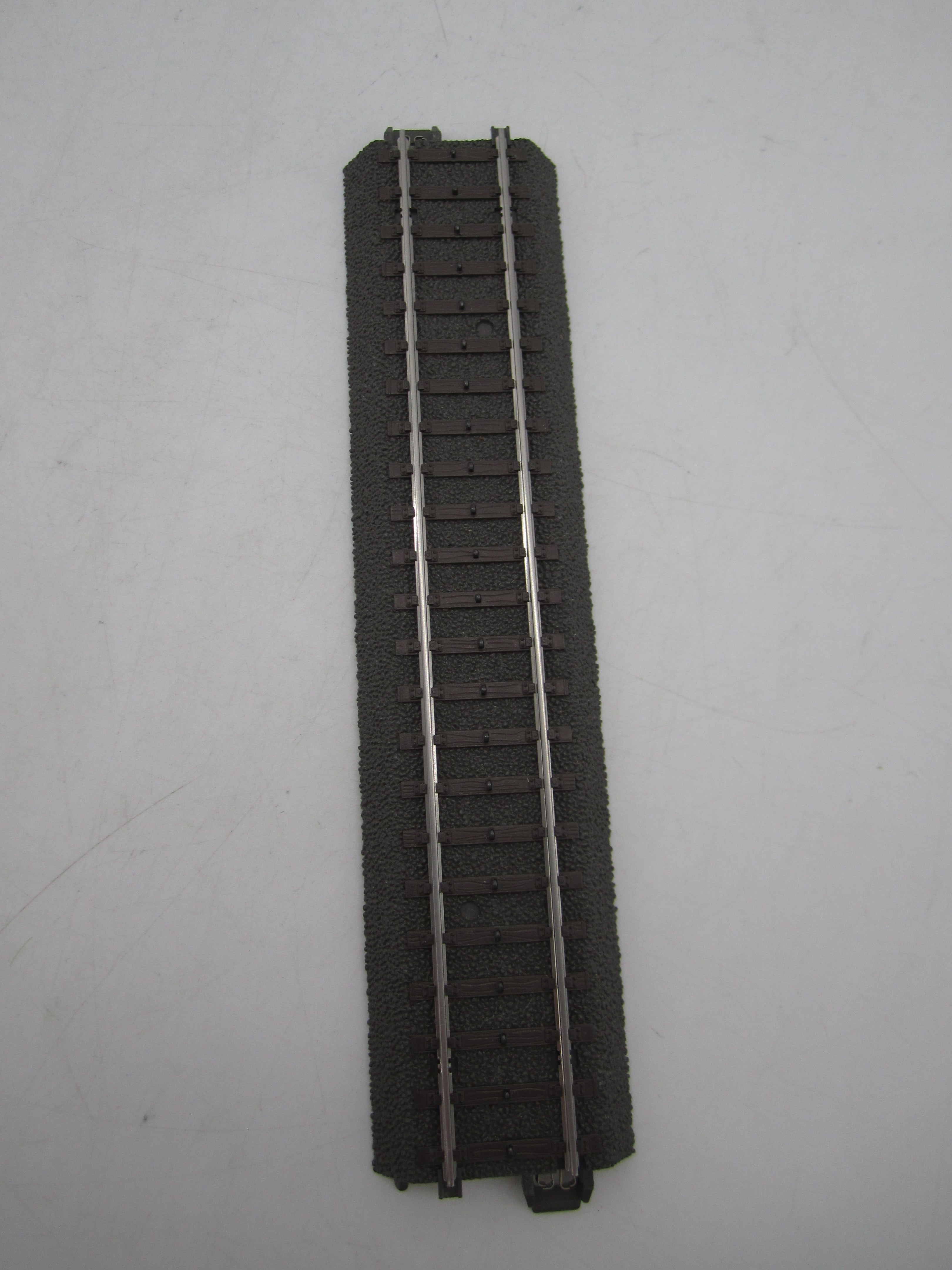 Märklin 24172 C-Track Straight 172mm (1) Single Märklin 24172 C-Track Straight 172mm (1) Single