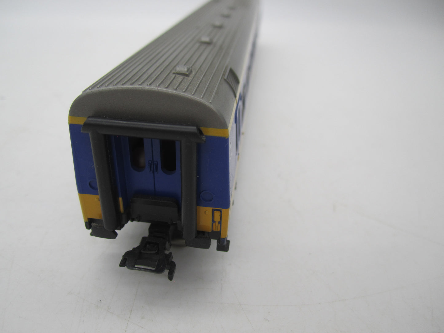 Märklin H0 - 4165 - Personenwagen 2e klas van de NS, met verlichting en kortkoppelingen