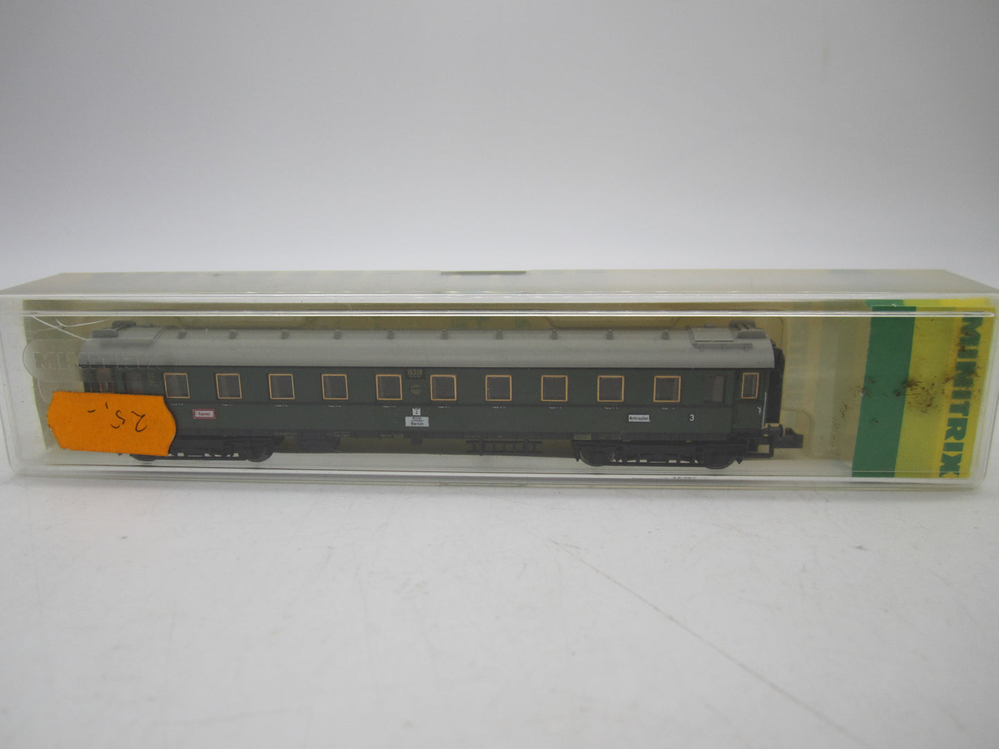 Minitrix N - 51 3070 00 - Personenrijtuig 3e klas van de DRG