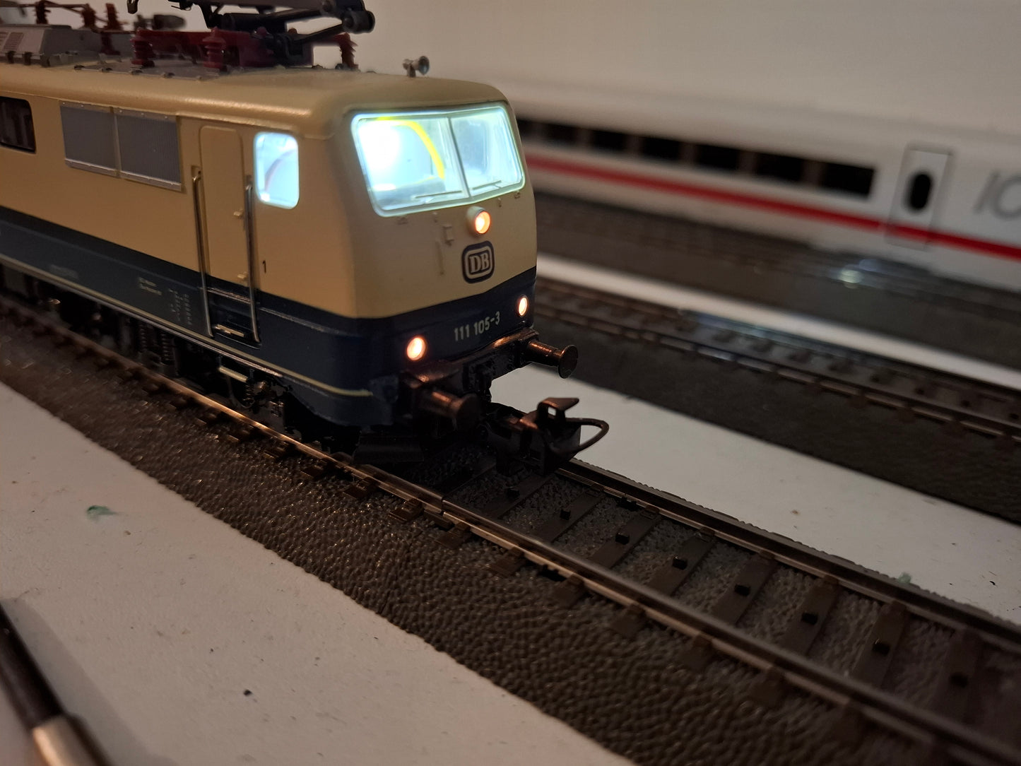 Märklin H0 - Uit set 2856 - E-loc, BR 111 van de DB, Digitaal