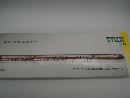 Trix H0 - 22132 - 4-delige RAm TEE van de SBB-CFF - Digitaal
