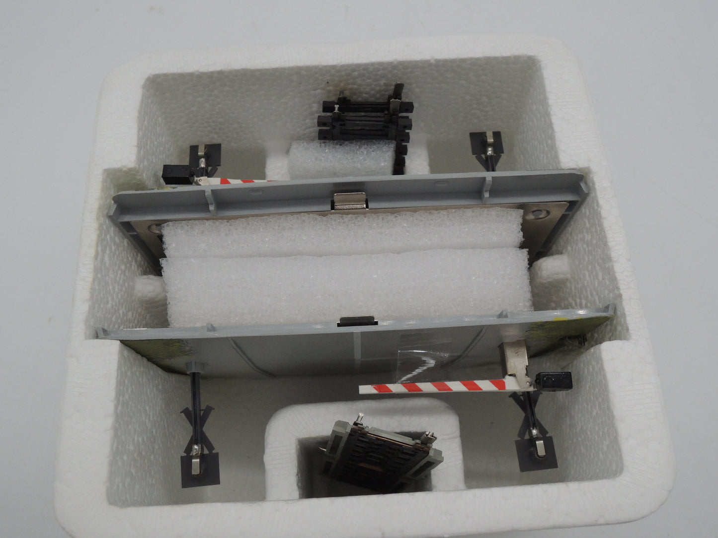 Märklin H0 - 7592K - Volautomatische spoorweg overweg K-Rail