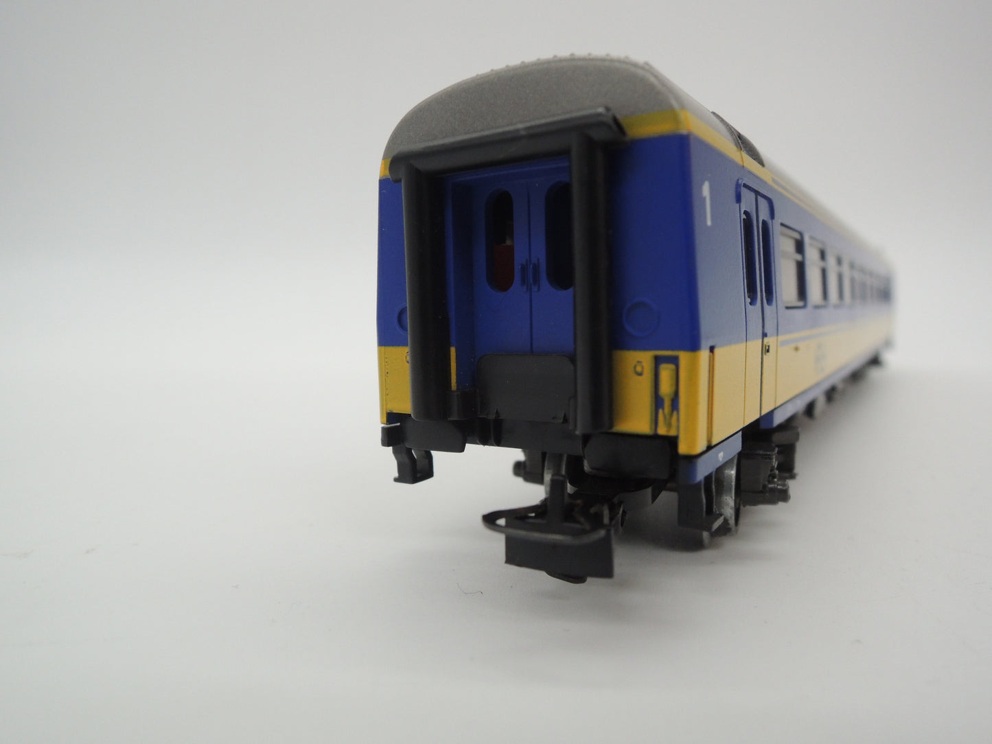Märklin H0 - 4164 - Personenwagen 1e klas van de NS, met verlichting