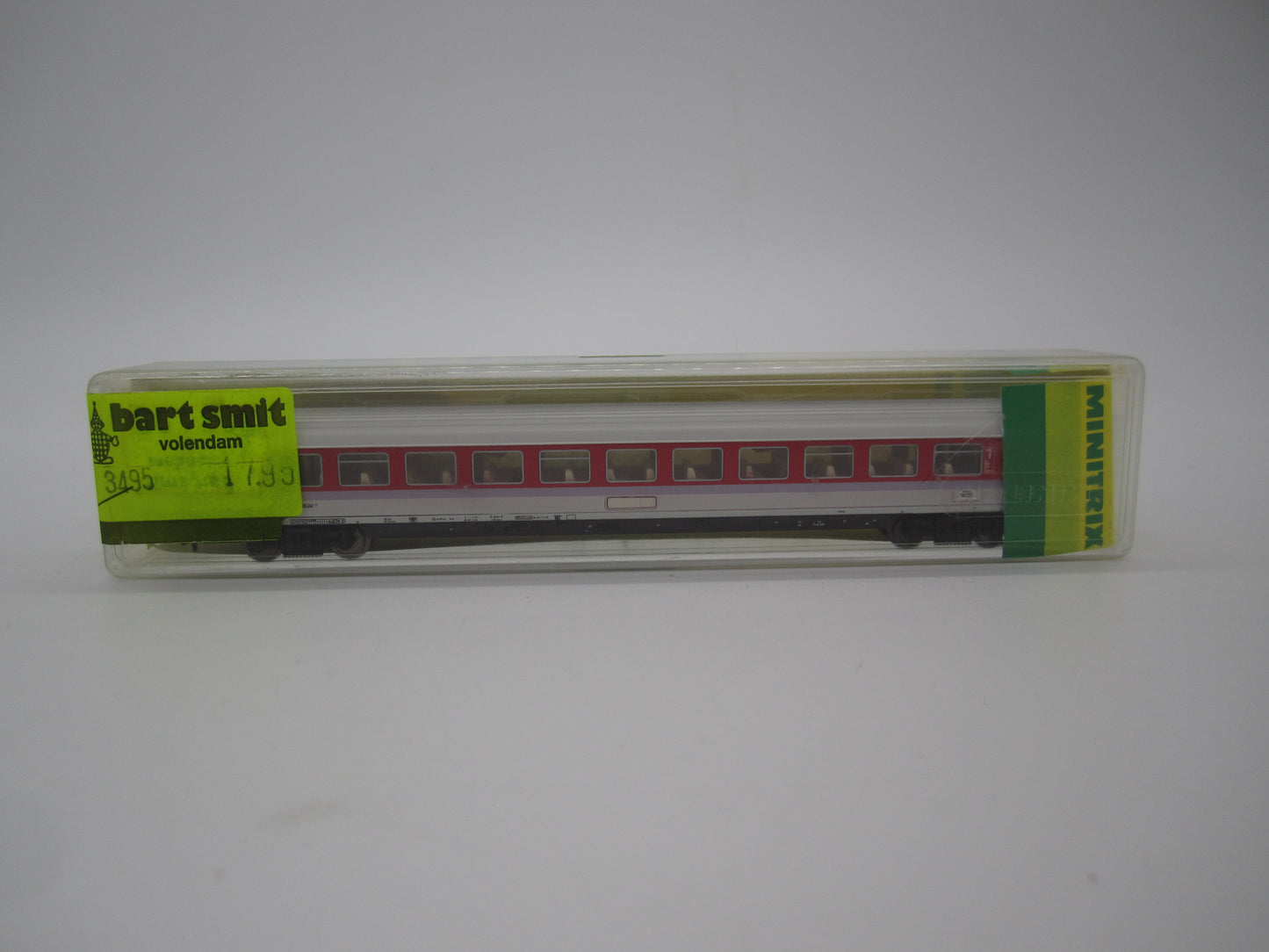 Minitrix N - 13198 - 1e klas IC rijtuig van de DB, met verlichting