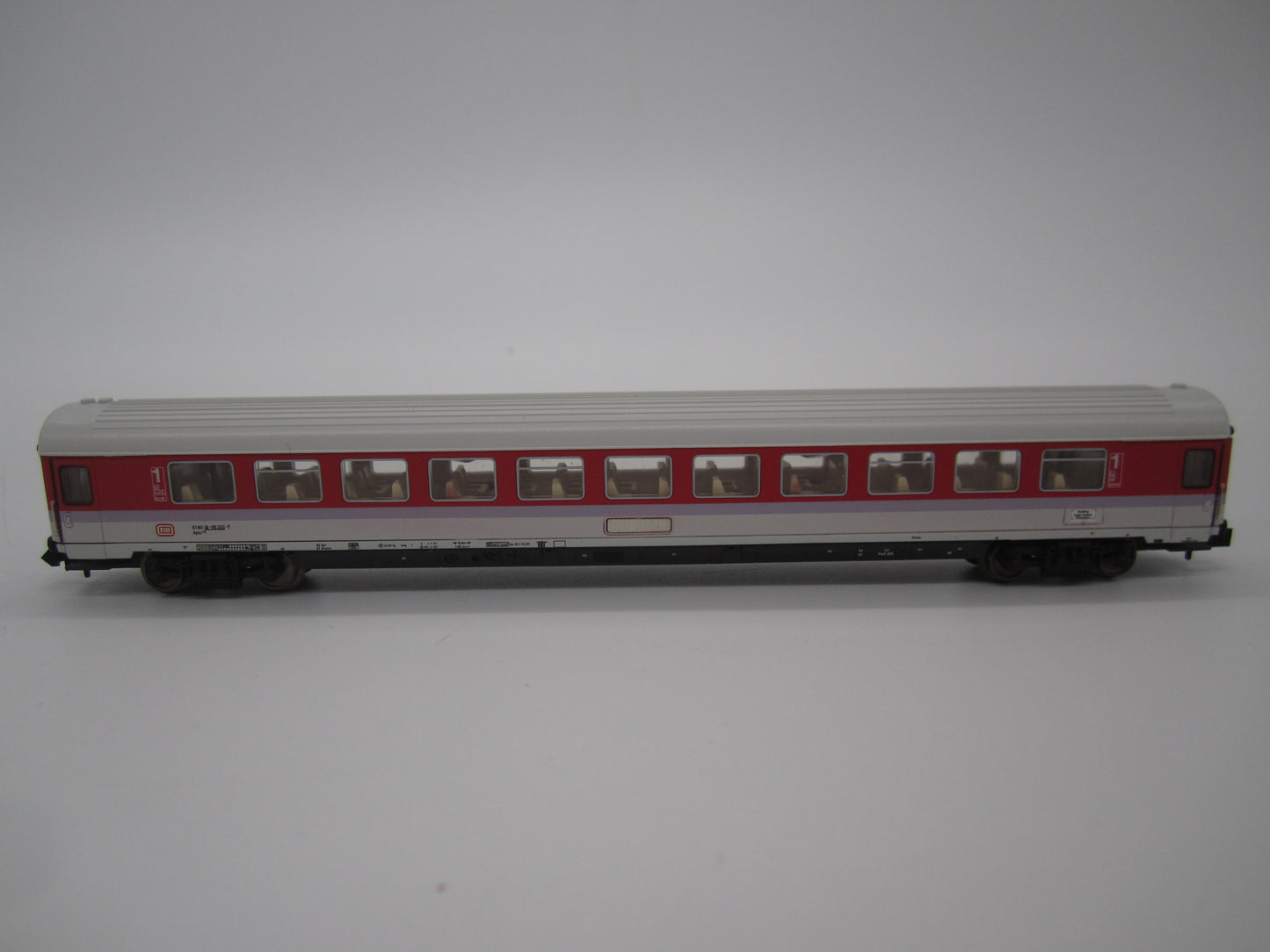 Minitrix N - 13198 - 1e klas IC rijtuig van de DB, met verlichting