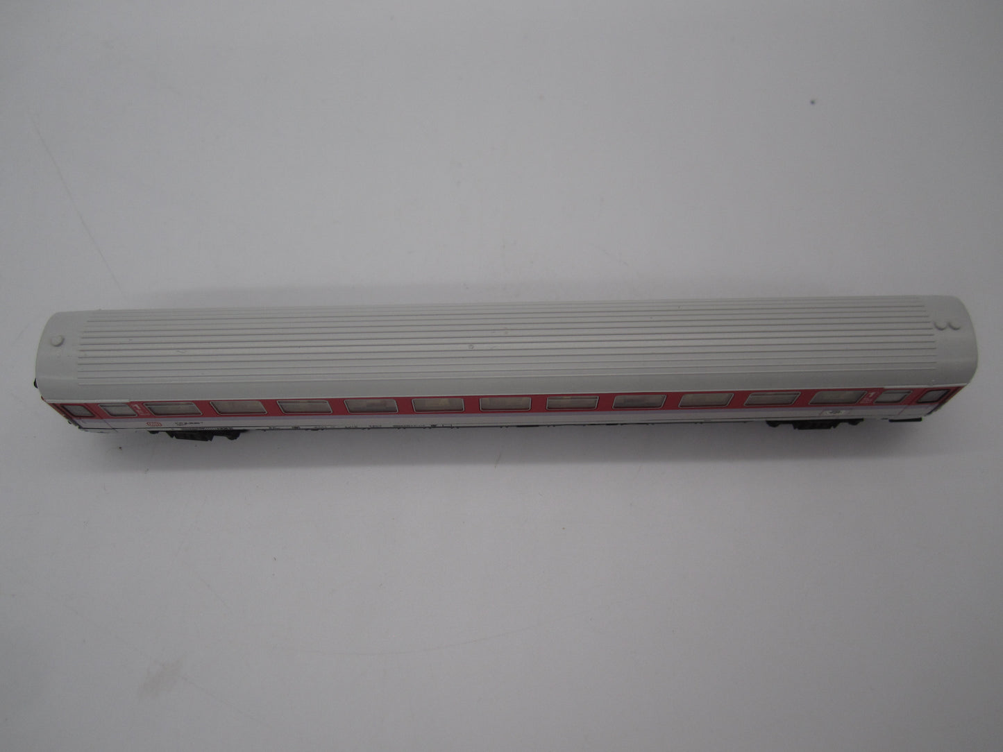 Minitrix N - 13198 - 1e klas IC rijtuig van de DB, met verlichting