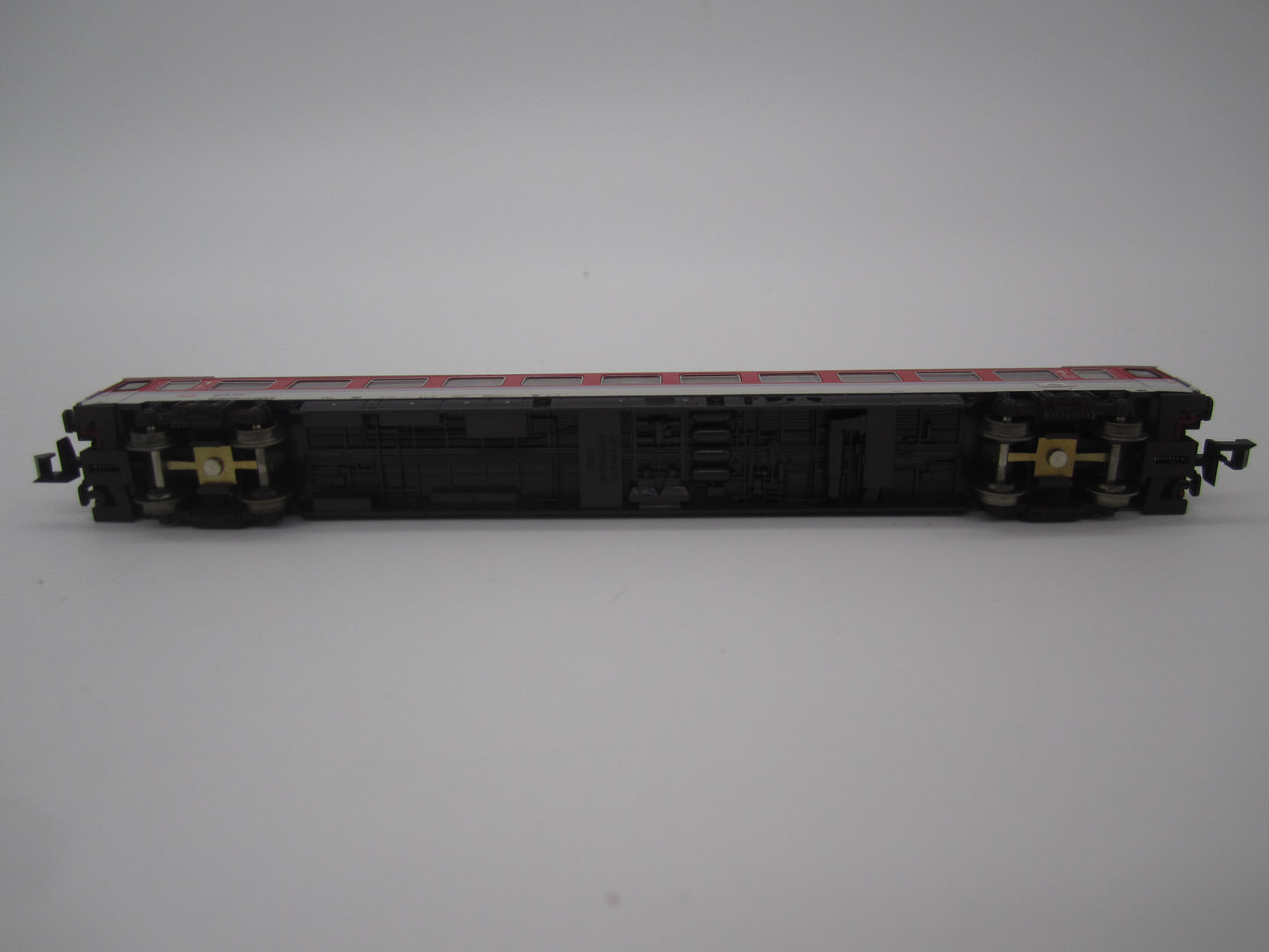 Minitrix N - 13198 - 1e klas IC rijtuig van de DB, met verlichting