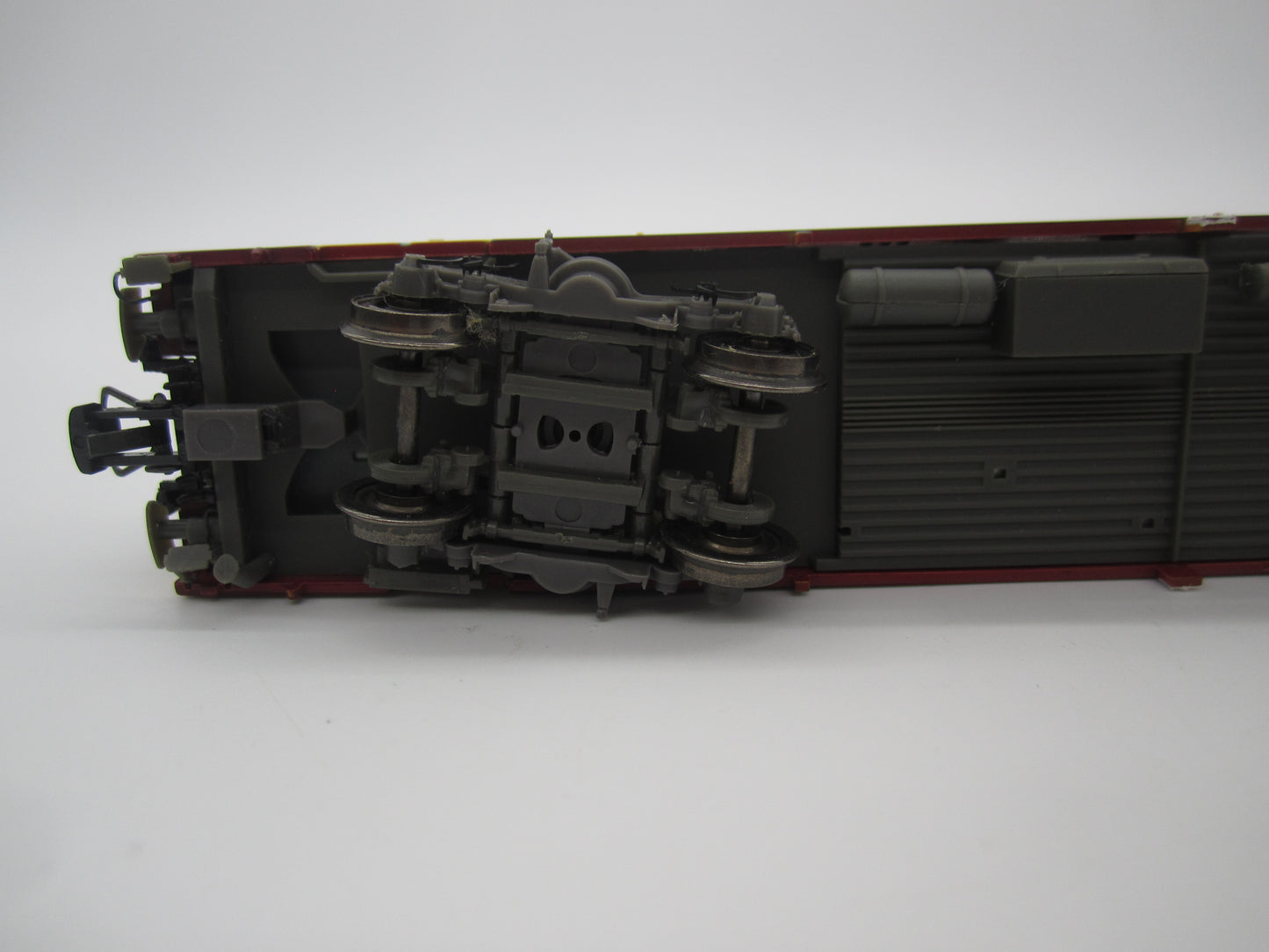 L.S. Models H0 - 44 061-1 - ICR rijtuig A10 Benelux 1e klas van de NS