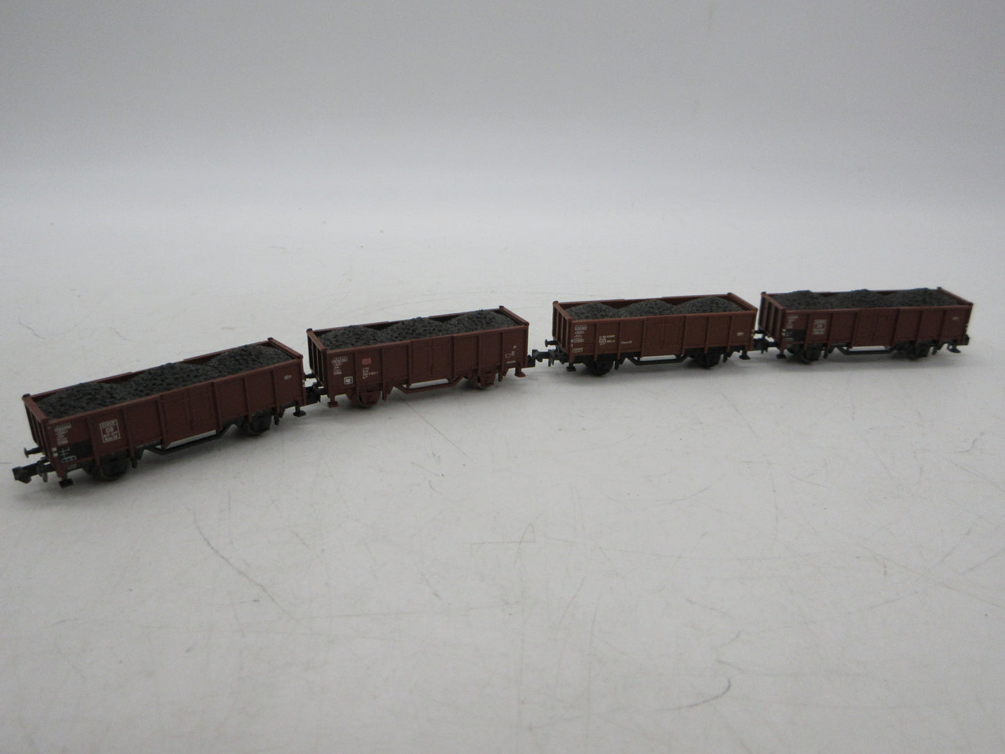 Minitrix N - 15194/3538/15296 - 4 kolenwagens, met lading van de DB