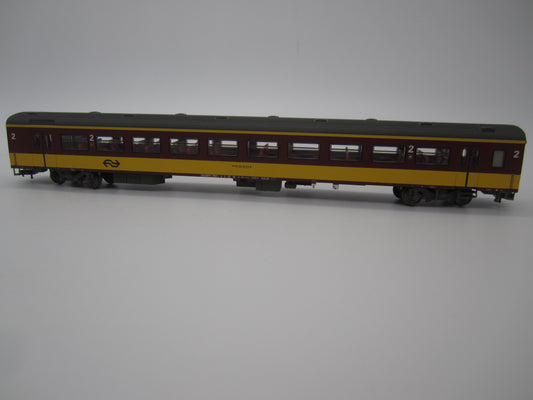L.S. Models H0 - 44 061-2 - ICR rijtuig B10 Benelux 2e klas van de NS