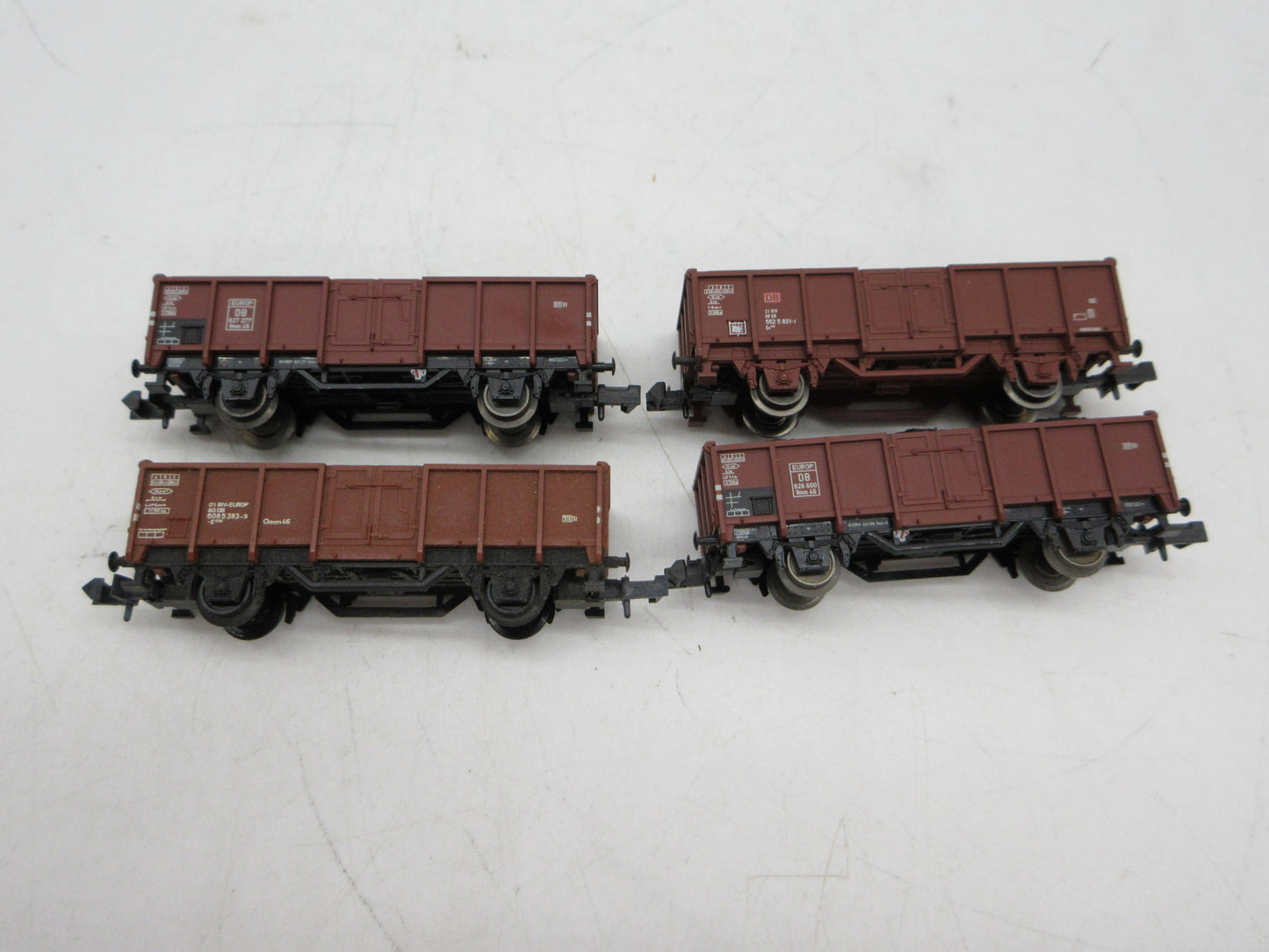 Minitrix N - 15194/3538/15296 - 4 kolenwagens, met lading van de DB