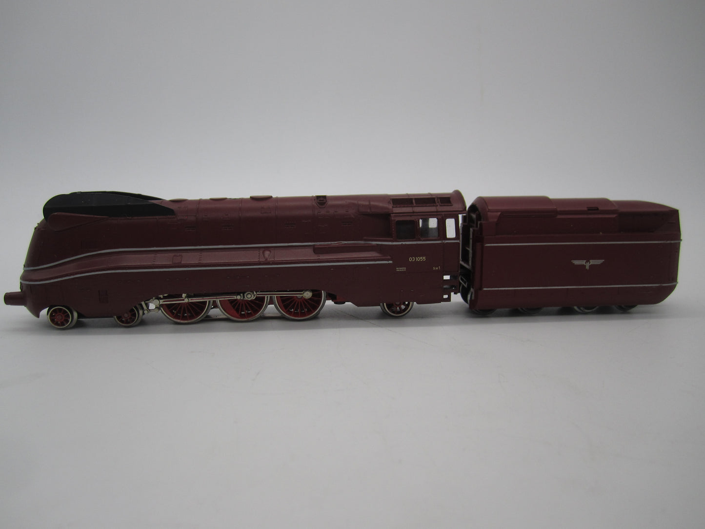 Märklin H0 - 3089 - Stroomlijn stoomloc met tender, BR 03.10 van de DR, digitaal