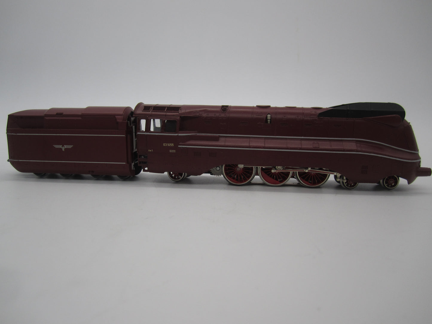 Märklin H0 - 3089 - Stroomlijn stoomloc met tender, BR 03.10 van de DR, digitaal