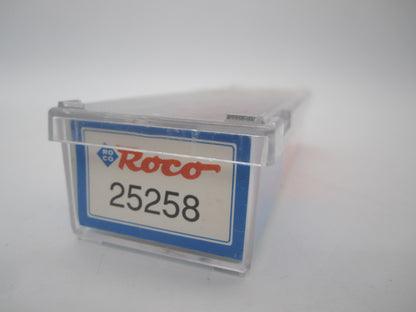 Roco N - 25258 - 4-assige lageboordwagen, met lading van de NS cargo
