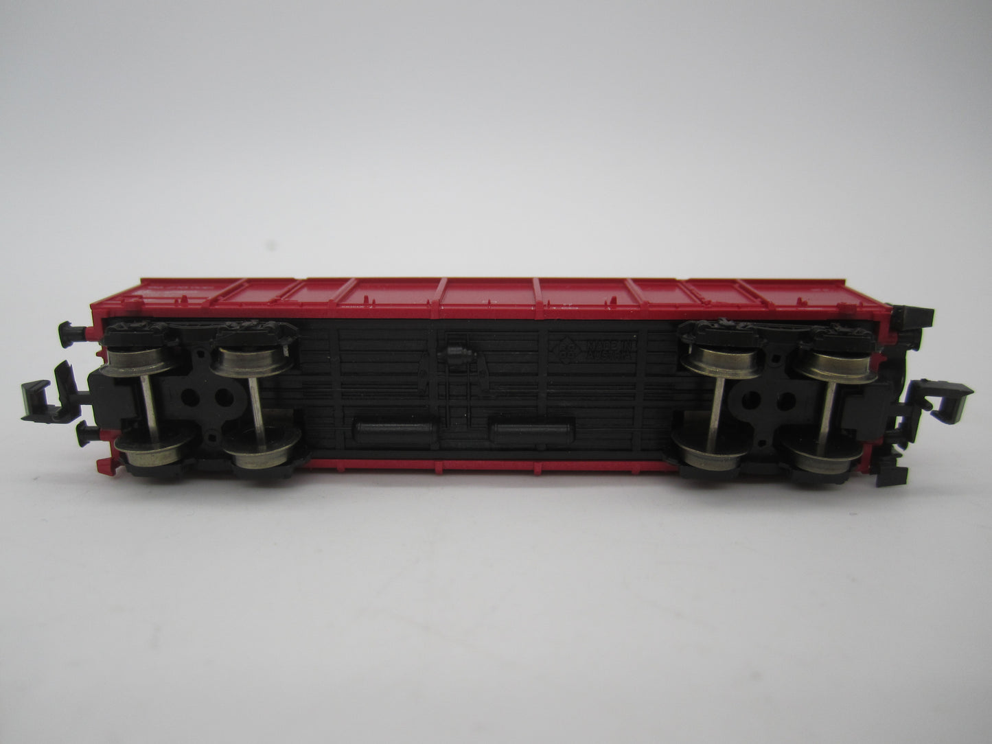 Roco N - 25258 - 4-assige lageboordwagen, met lading van de NS cargo