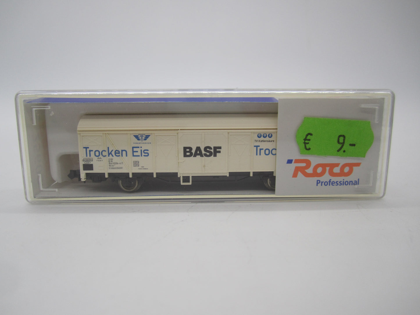 Roco N - 25603 - Gesloten wagen "BASF" van de DB