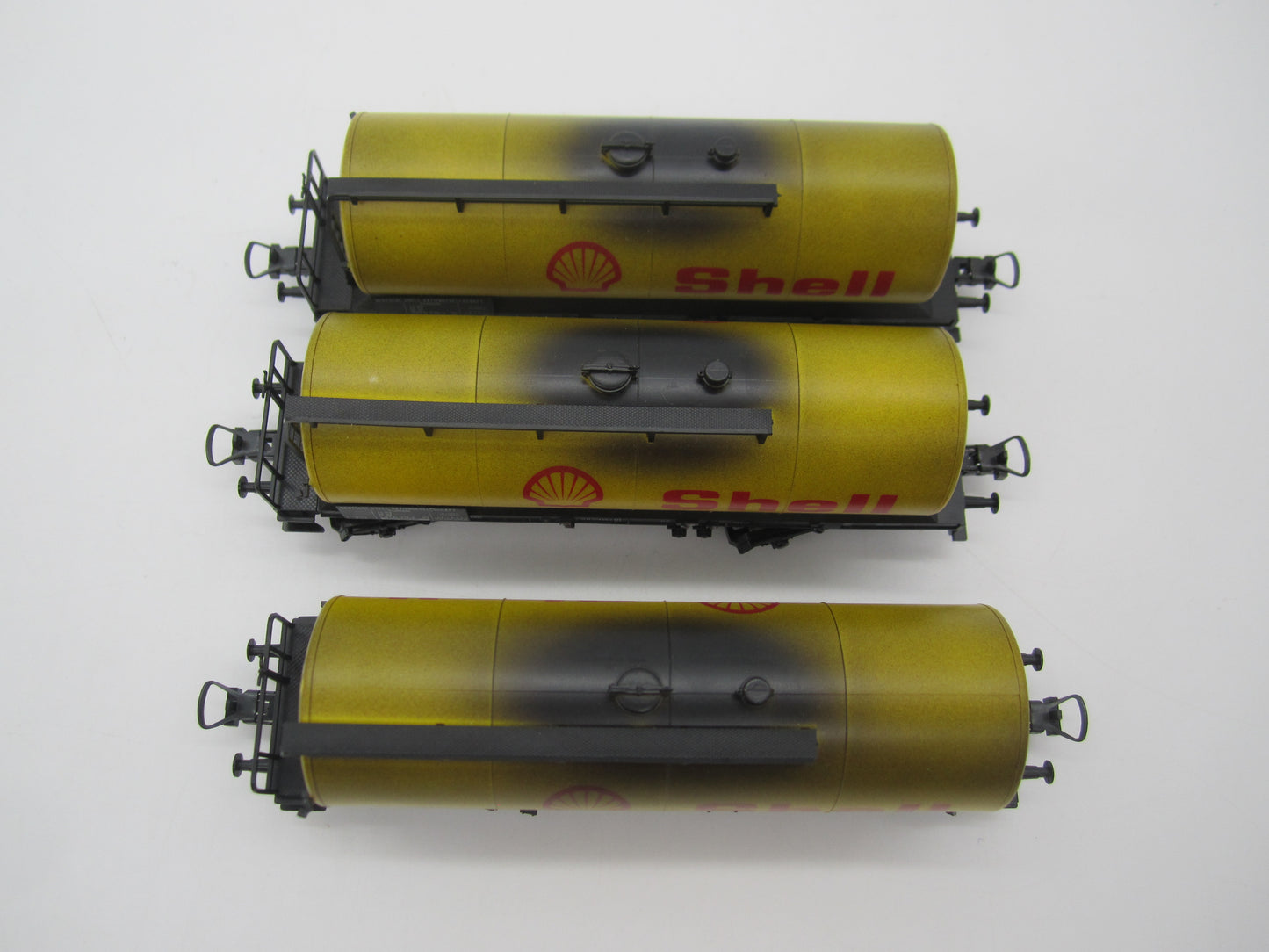 Trix H0 - 23809 - 3-delige wagenset "Shell" geweatherd van de DB