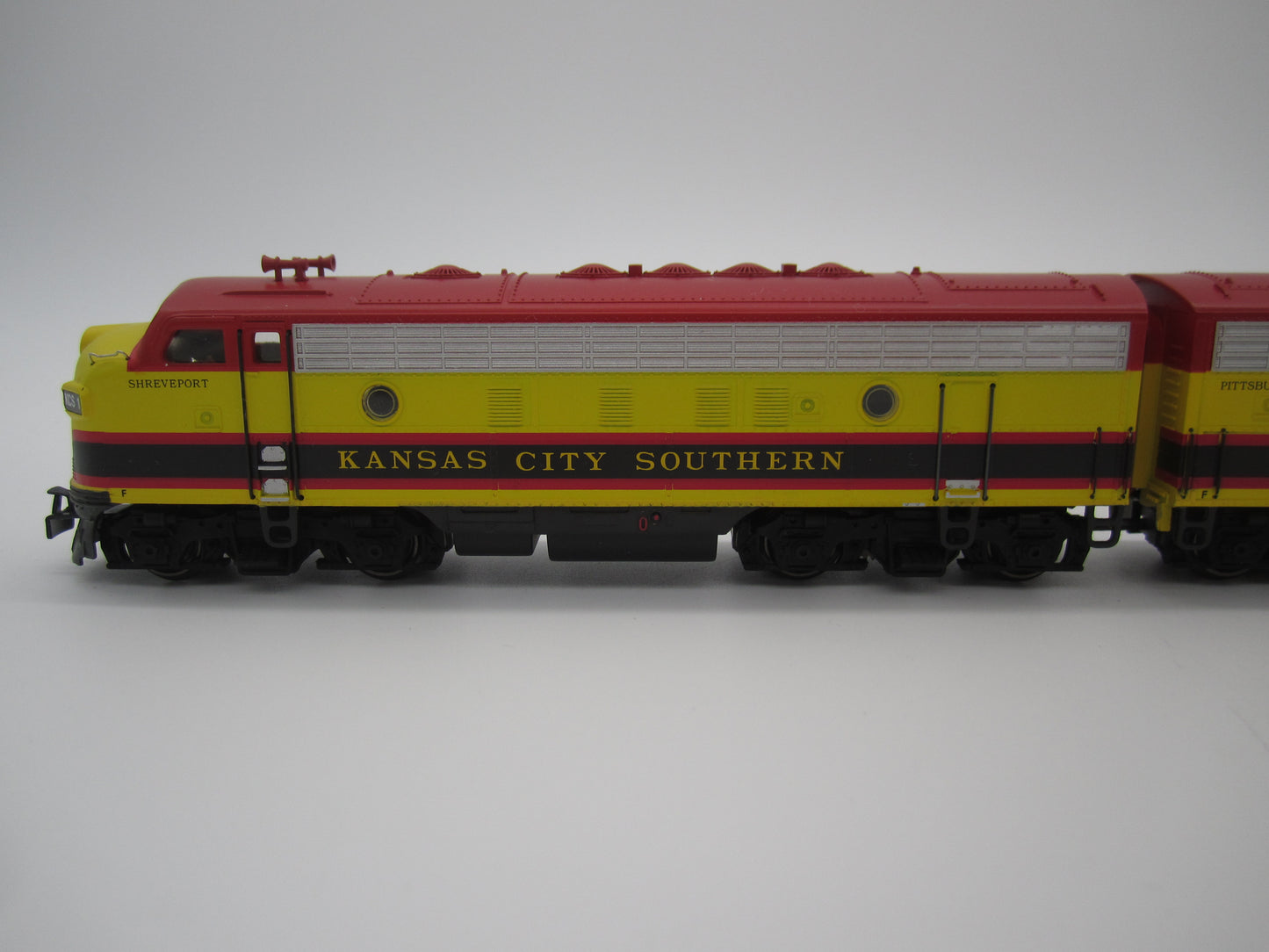 Märklin H0 - 37628 - Dieselloc, 3-delige F-7 van de Kansas City Southern - MFX Digitaal/Sound