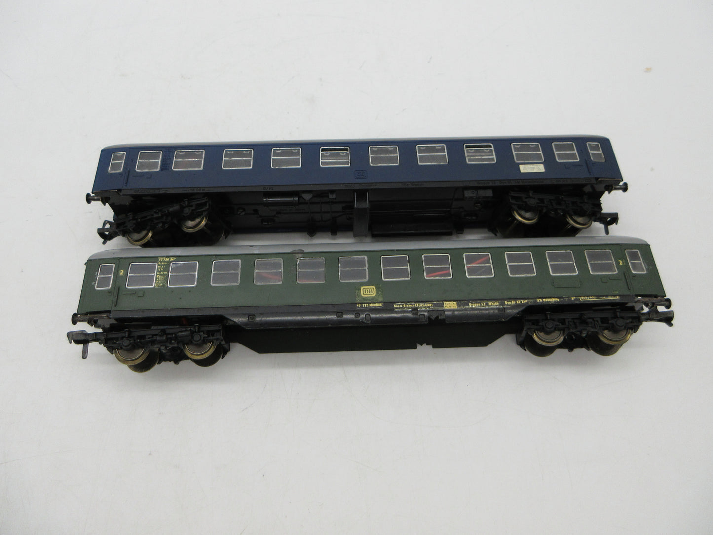 Fleischmann H0 - 1501/1502 - Rijtuig 2e klas en 1e klas van de DB, met interieurverlichting