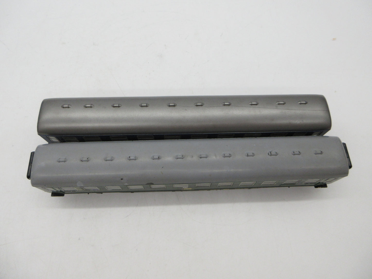 Fleischmann H0 - 1501/1502 - Rijtuig 2e klas en 1e klas van de DB, met interieurverlichting