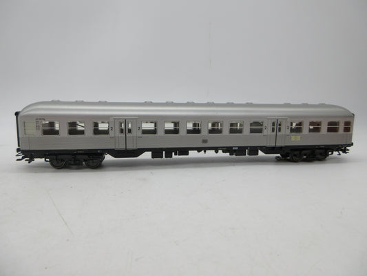 Märklin H0 - Uit set 29820 - Rijtuig "Silberlinge" 2e klas 42 332 van de DB, met verlichting