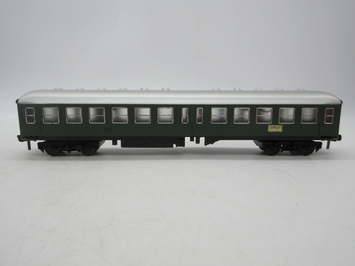 Fleischmann H0 - 1508 B - Rijtuig 2e klas met midden instap van de DB, met verlichting