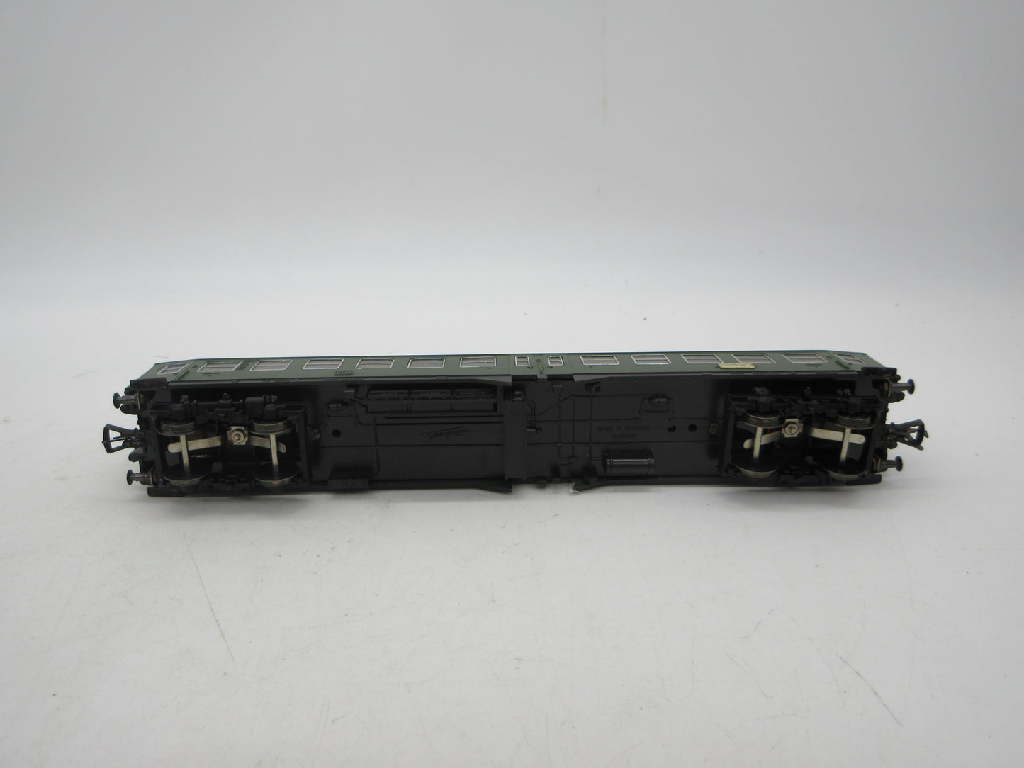 Fleischmann H0 - 1508 B - Rijtuig 2e klas met midden instap van de DB, met verlichting