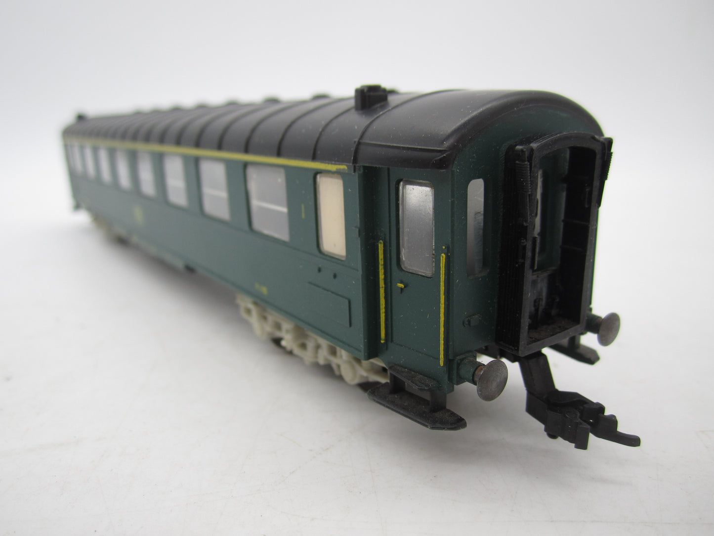 Fleischmann H0 - 5151 - Personenrijtuig 1e klas van de NMBS, met verlichting