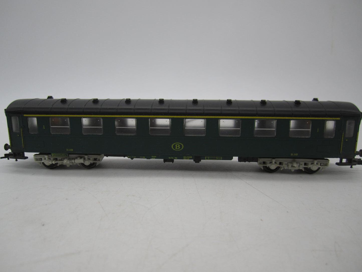 Fleischmann H0 - 5151 - Personenrijtuig 1e klas van de NMBS, met verlichting