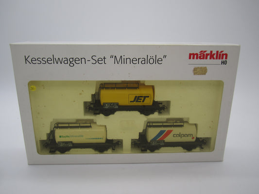 Märklin H0 - 3-delige ketelwagenset "Mineralöle" DB