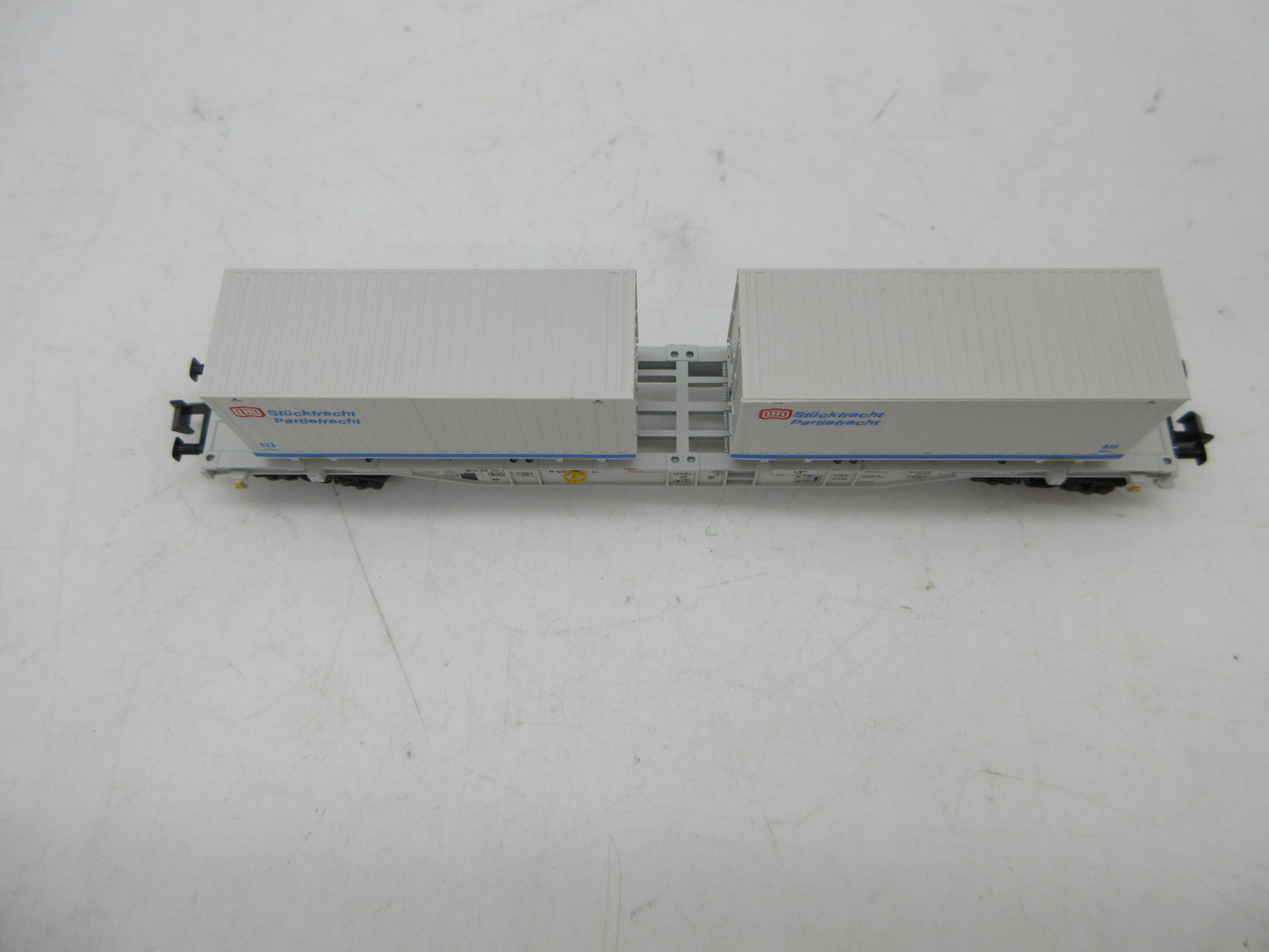 Minitrix N - 13823 - Containerwagen, beladen met 2 containers van de DB