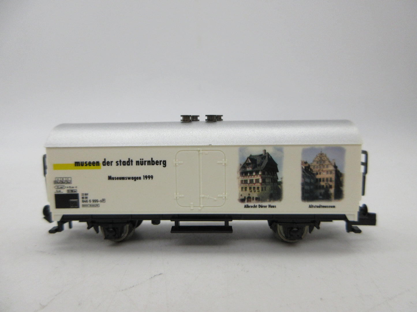 Minitrix N - 15019 - Gesloten goederenwagen "Museum Nürnberg" van de DB