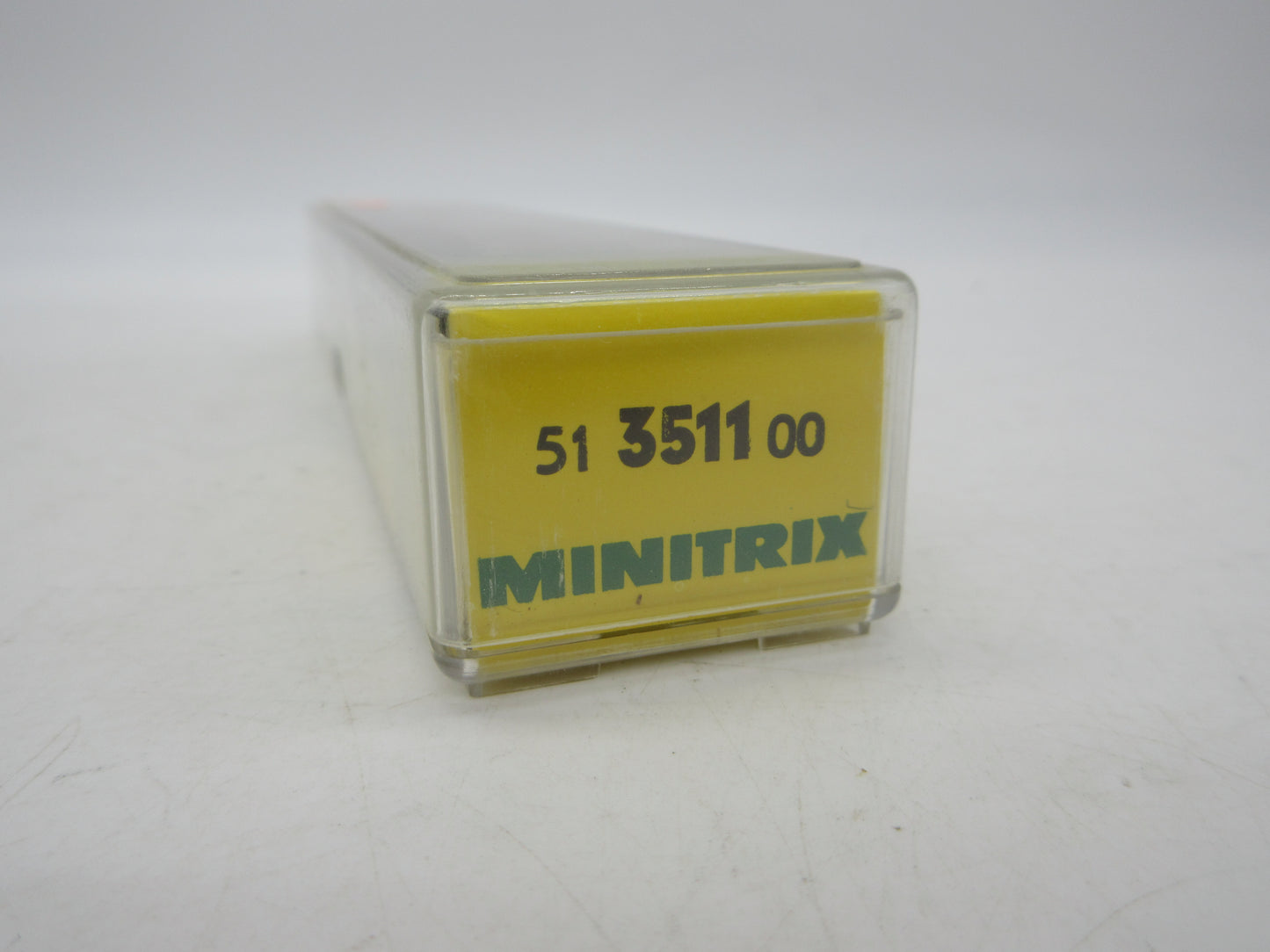 Minitrix N - 51 3511 00 - 4-assige containerwagen, met 3 containers beladen van de DB