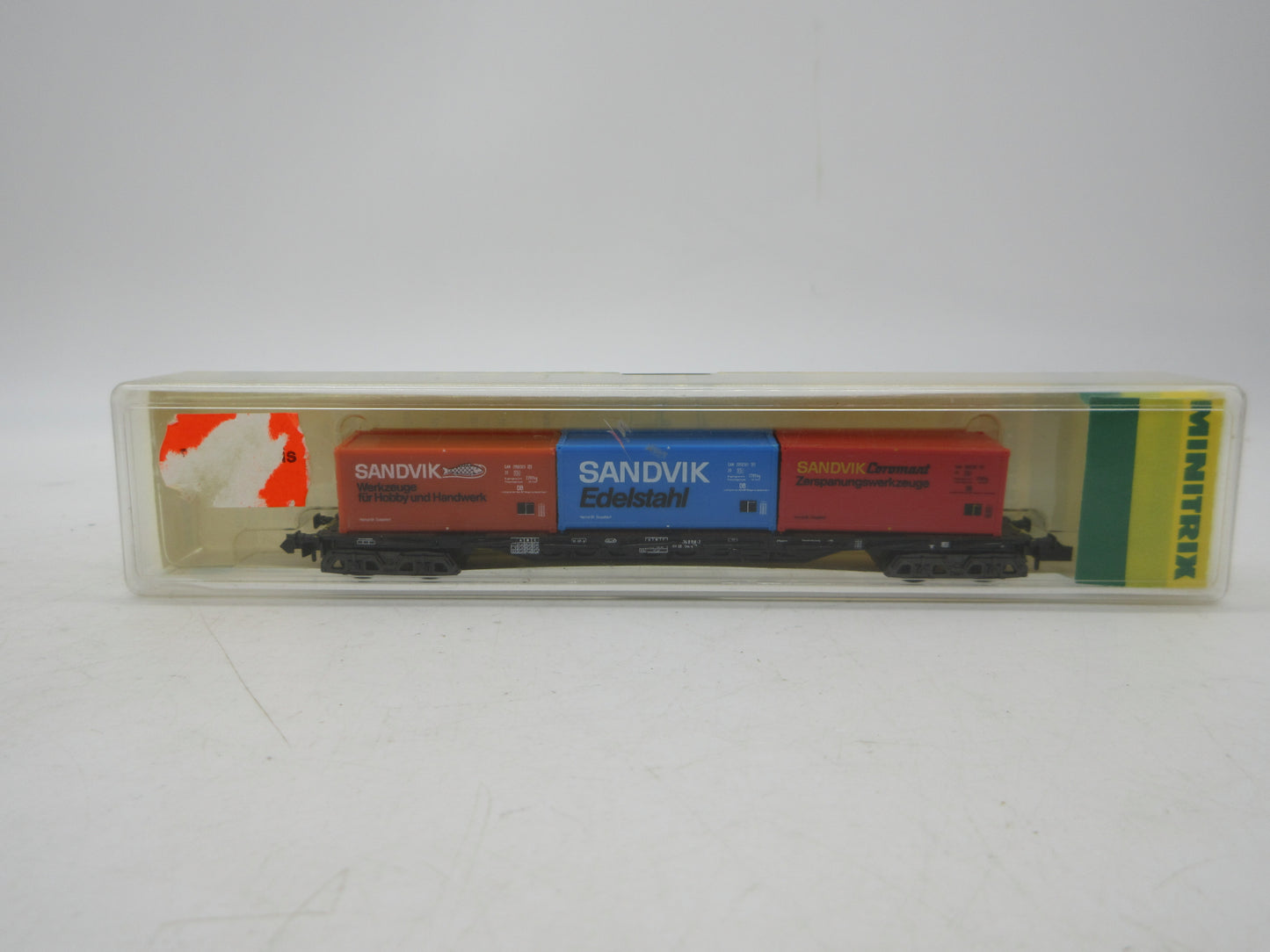Minitrix N - 51 3507 00 - 4-assige containerwagen, met 3 containers beladen van de DB