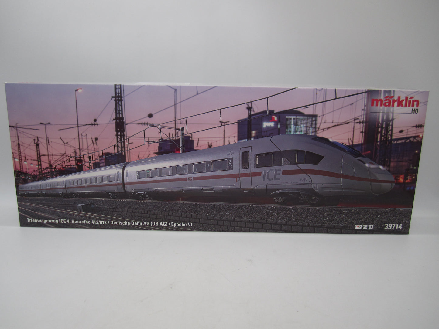 Märklin H0 - 39714 - 5-delige treinset BR 412/812 "ICE 4" van de DB - MFX/Sound