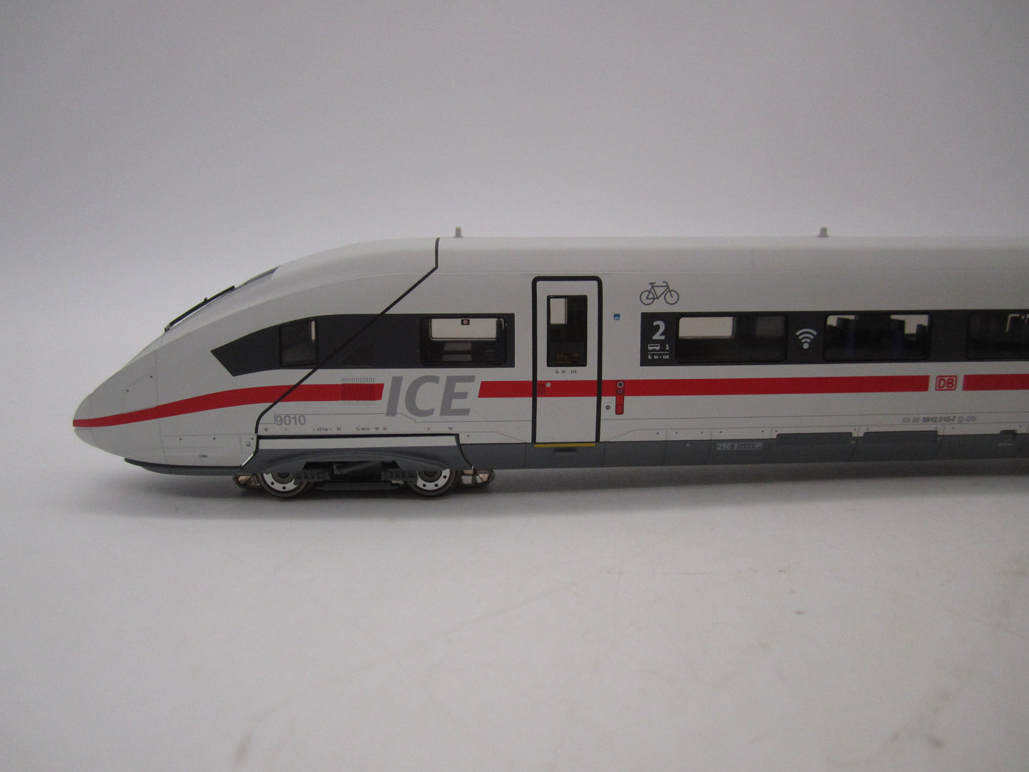 Märklin H0 - 39714 - 5-delige treinset BR 412/812 "ICE 4" van de DB - MFX/Sound