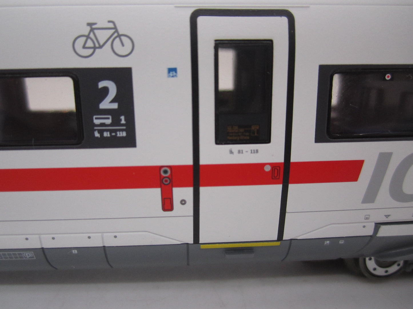 Märklin H0 - 39714 - 5-delige treinset BR 412/812 "ICE 4" van de DB - MFX/Sound